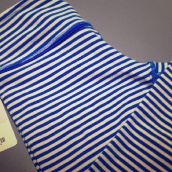 LuLulemon Organic blue classic stripe WUC NWOT
