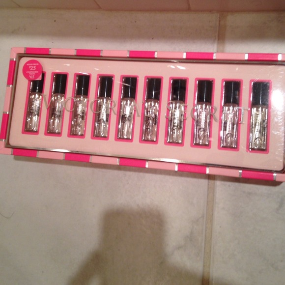 Victoria's Secret Eau De Parfum Sampler