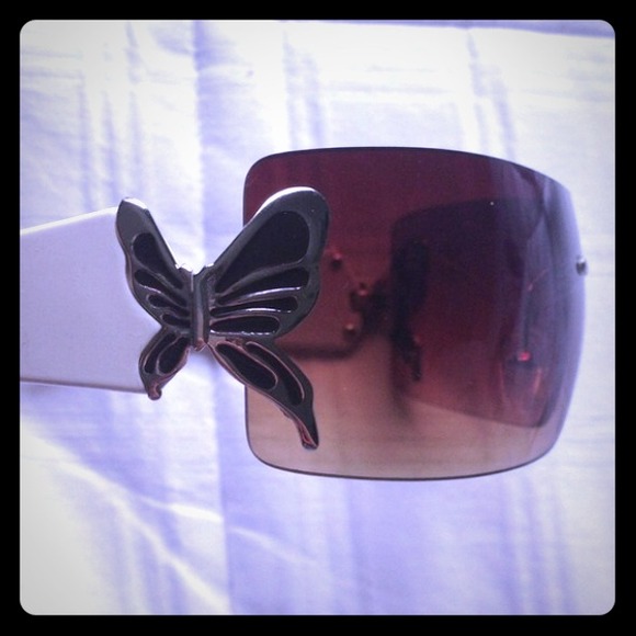 Brown butterfly sunglasses
