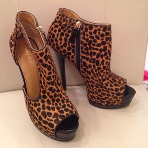 Nine West Leopard print Heel Booties