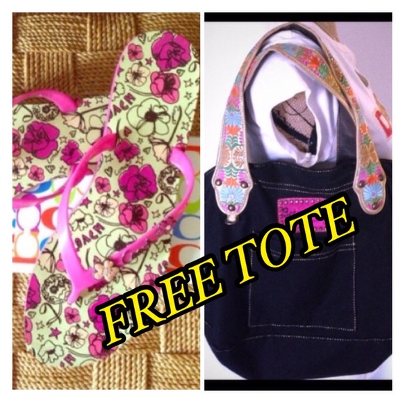 🎀SALE Coach flipflops W Free Bestesy Johnson tote