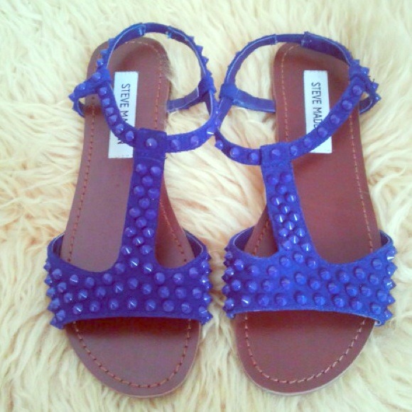 Steve Madden Shoes - Steve Madden spikey sandals