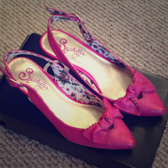 Seychelles Pink Pointy Toe Kitten Heel Sling-backs