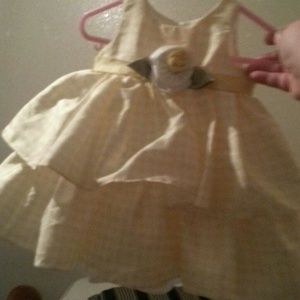 Babies dress size 6 months