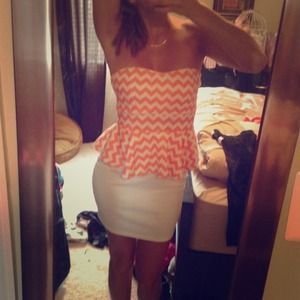 Chevron peplum dress 🌺