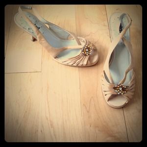 Beige tan orange rhinestone heels