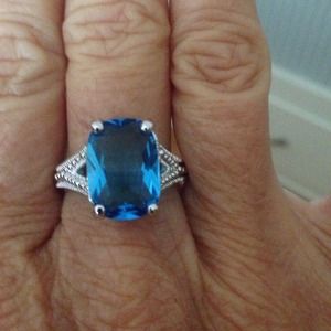 Pretty blue stone ring
