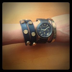 Black and gold cuff tory burch