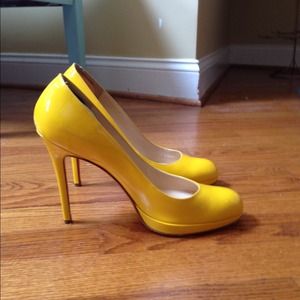 Authentic Christian Louboutin heels! 💖reduced!