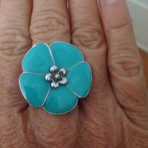 Cute blue flower cocktail ring
