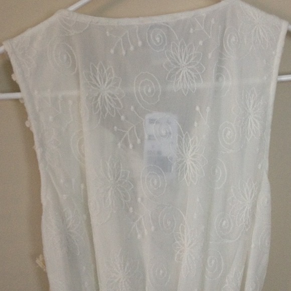 Forever 21 Ivory Lace Dress - Picture 2 of 4