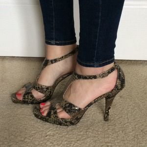 Nine West faux snake skin heels