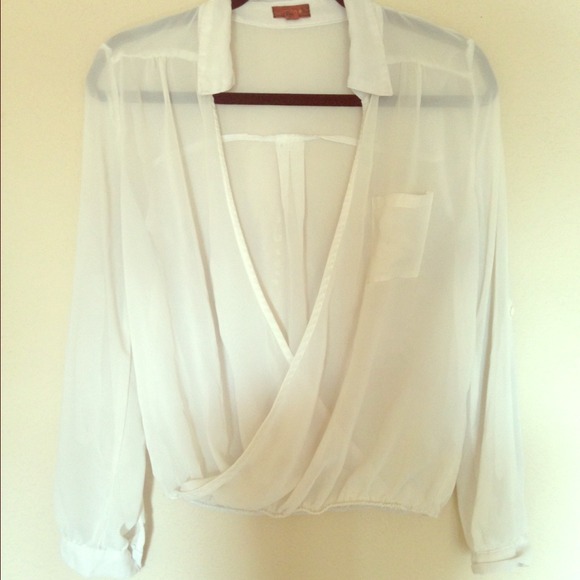 Chiffon white top - Picture 1 of 3