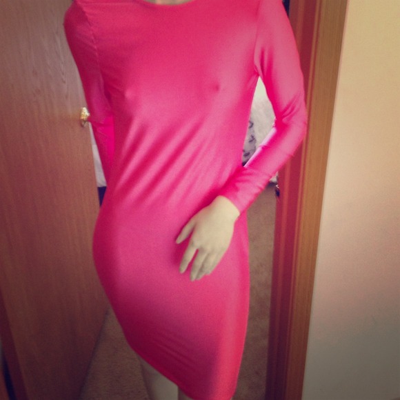 Pink bodycon dress