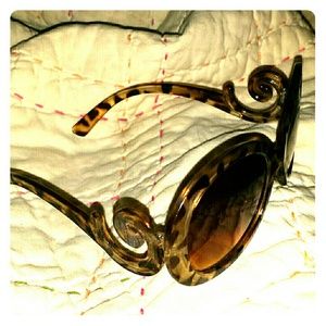 Fashion Wing  Sunglasses (New)