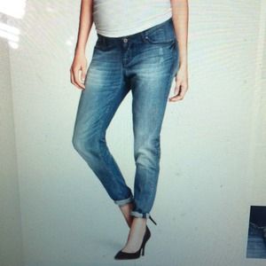 Maternity boyfriend jeans