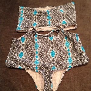 🌴TRADED🌴 Acacia Swimwear Paris One Piece in Thai