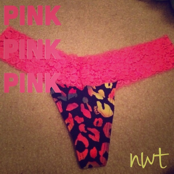 NWT🎐VS PINK💕Leopard Print🐆Thong w/ Lace