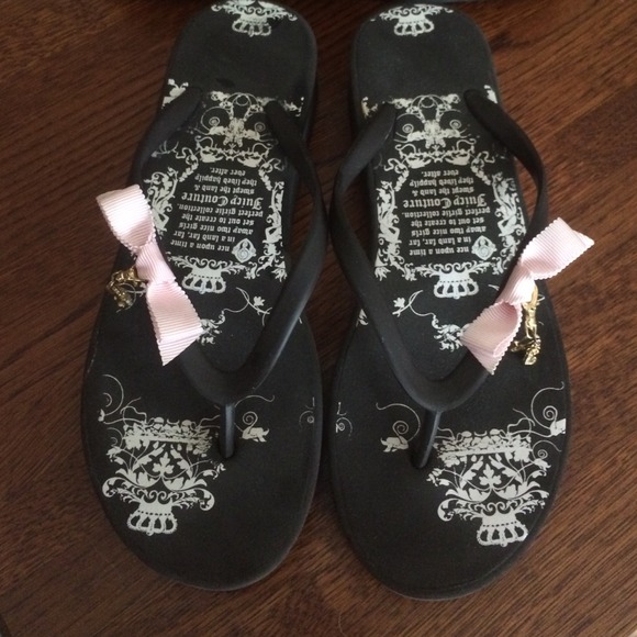 Juicy couture brown and pink flip flop