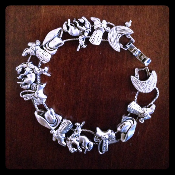 Charm bracelet