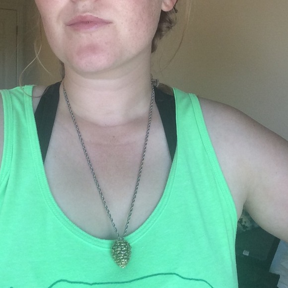 Sold in bundle ✨ Golden Pine Cone Necklace - Picture 2 of 2