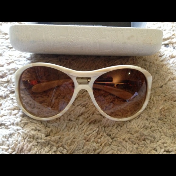 REDUCED!! Oakley brand sunglasses with case, bag