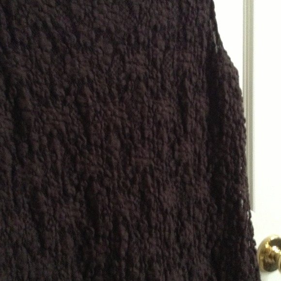 Sleeveless lace top - Picture 2 of 4