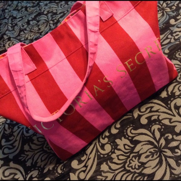 Victoria Secret Tote Bag!👜