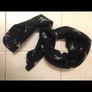 Skull scarf