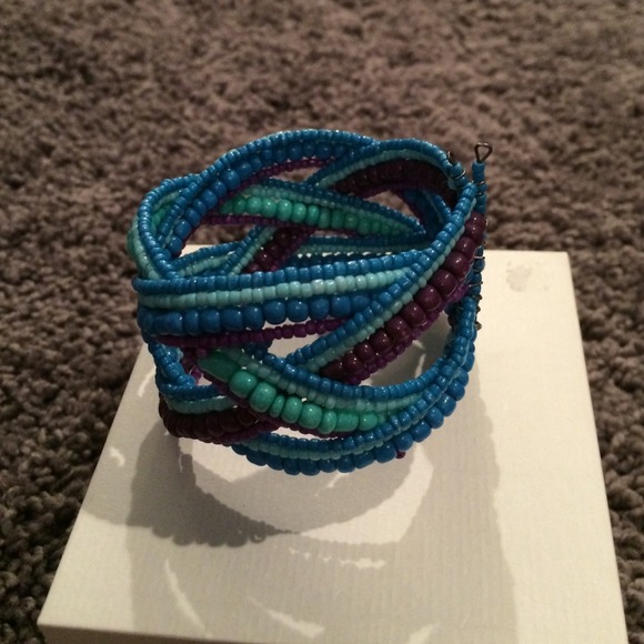 Cuff bracelet - Picture 2 of 2