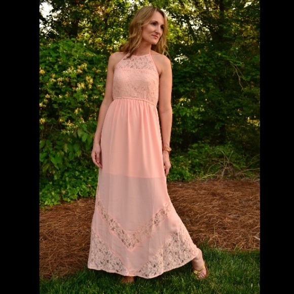 Brand NEW peach summer MAXI dress with lace