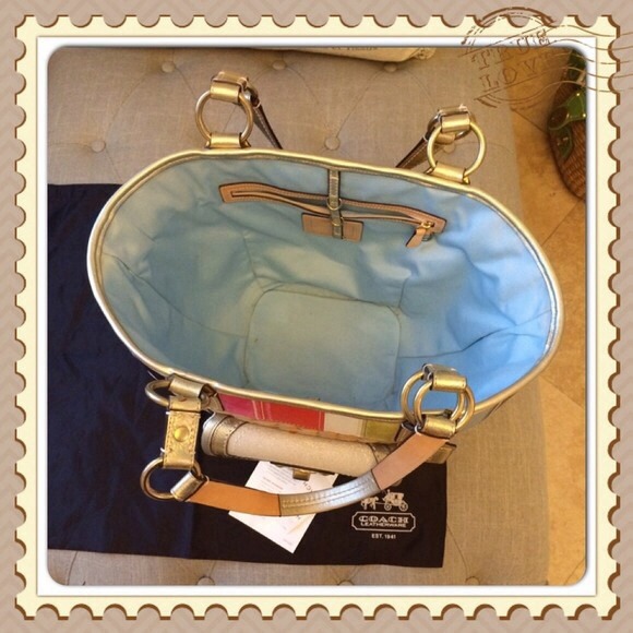 Coach Legacy Straw Basket Tote Beach Bag NEW - Picture 3 of 4