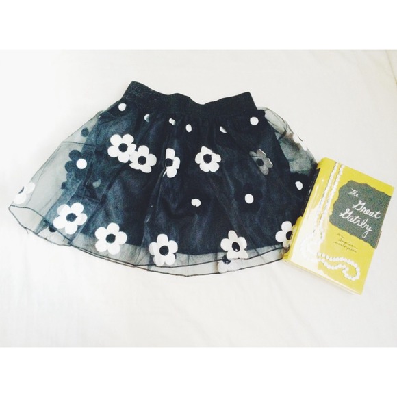 Dresses & Skirts - 🎃10/31 Sale B&W Floral Embossment Tulle Skirt