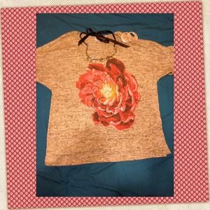 Knit fabric flower shirt tunic style