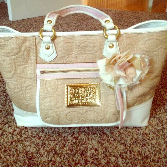 Coach Handbags - Poppy coach purse