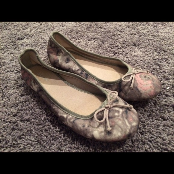 Old navy slip ons