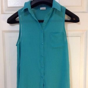 Essentials by full tilt Shear top