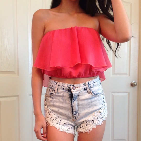 ❌SOLD❌NWT Coral Crop Top