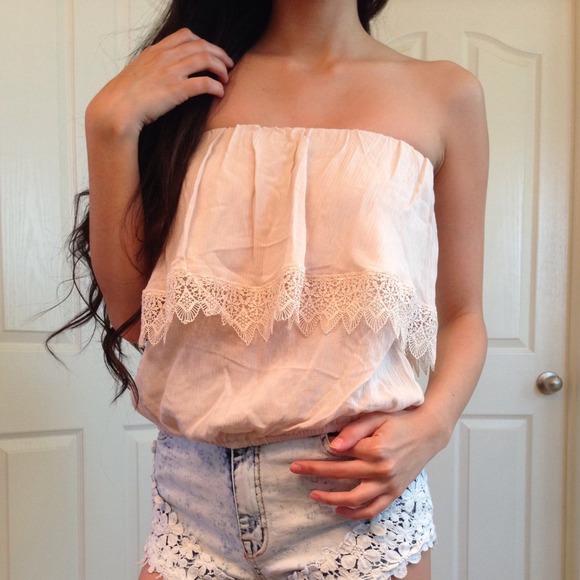 ❌SOLD❌NWT Beige Tube Top