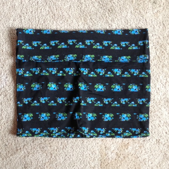 🔴 Wet Seal Floral Skirt 🔴