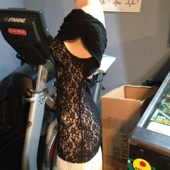 Victoria's Secret Black Lace Off Shoulder XS $128 - Picture 2 of 4
