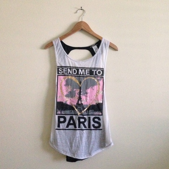 Tops - 🇺🇸🍇Cut-Out Tee Shirt🍇