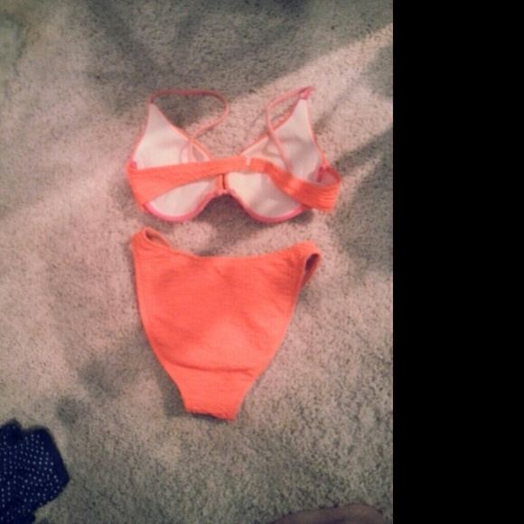 **SOLD** Bikini - Picture 2 of 3