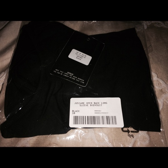 SOLD! Open back long sleeved bodysuit - Picture 3 of 3