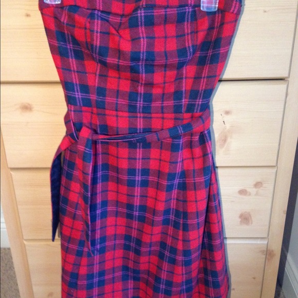 Plaid strapless dress with belt