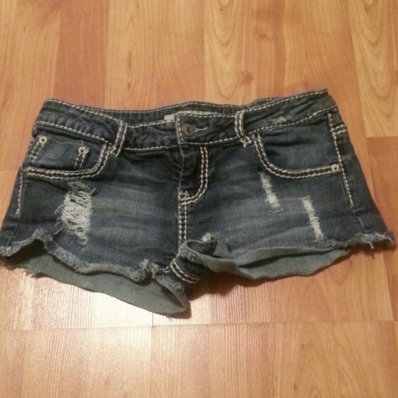 Dark stitching shorts