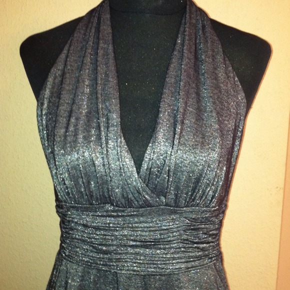 Beautiful knee length Ted Baker "Deep Cut"