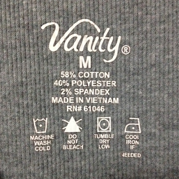 ๐ด Vanity ๐ด - Picture 3 of 3