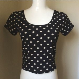Cropped Polka Dot Top!! Size M.