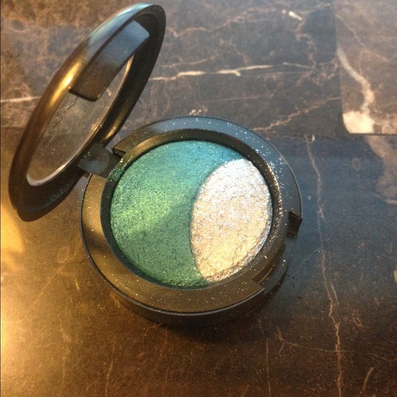 Authentic MAC Blue Sorcery Mineralized Shadow